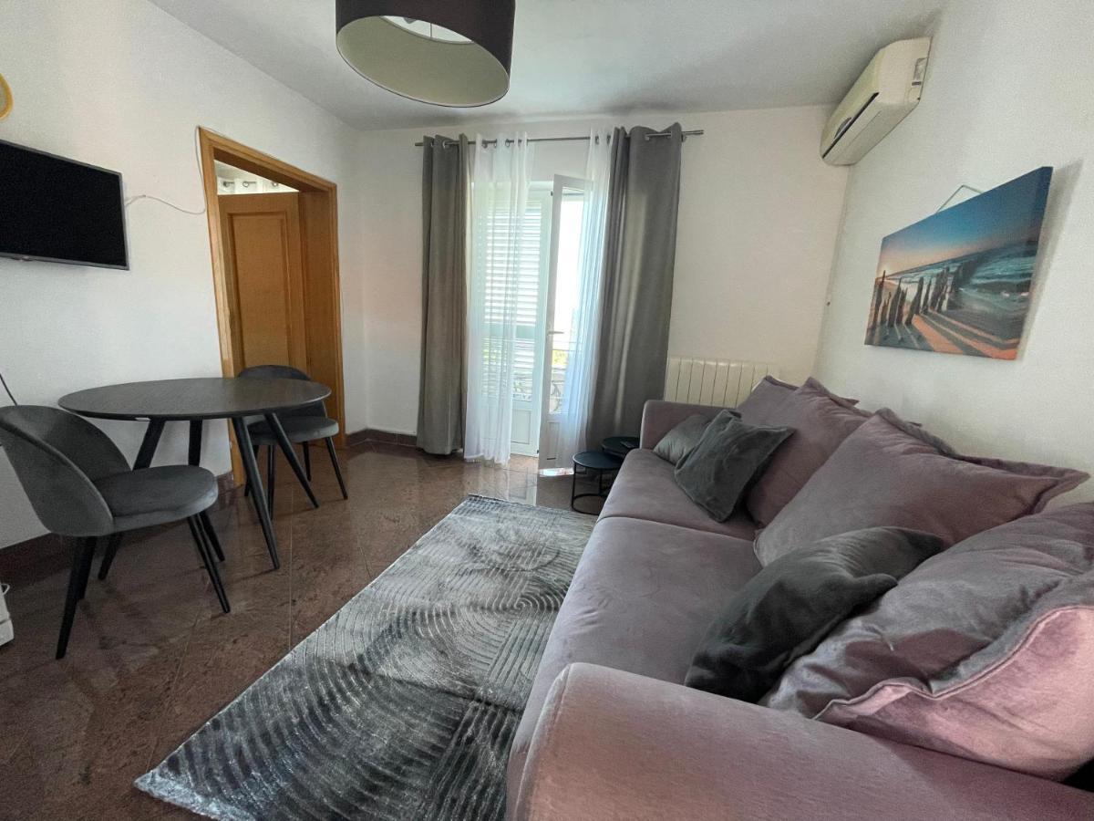 יאדראנובו Apartments Villa Antonia מראה חיצוני תמונה