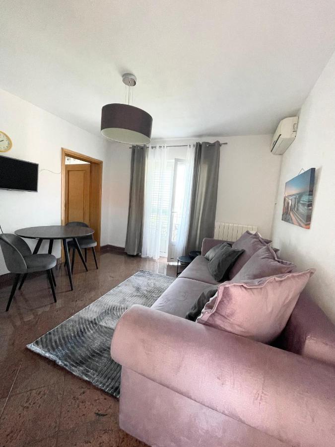 יאדראנובו Apartments Villa Antonia מראה חיצוני תמונה
