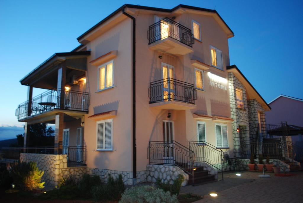 יאדראנובו Apartments Villa Antonia מראה חיצוני תמונה