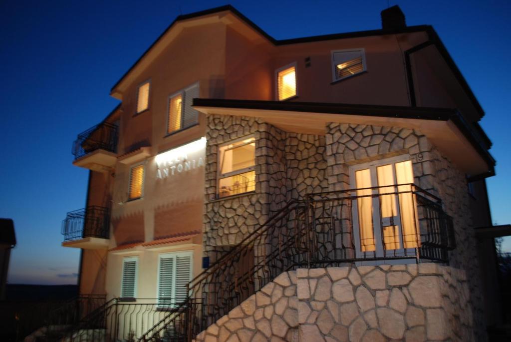 יאדראנובו Apartments Villa Antonia מראה חיצוני תמונה